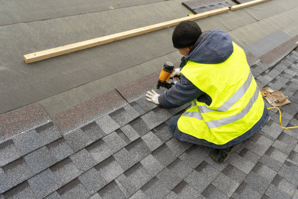 Best Roofing Contractor Near Me  in Mccom, OH